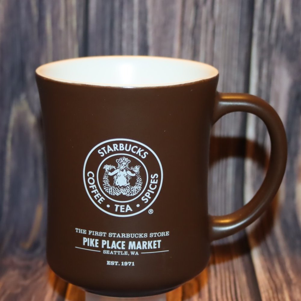 STARBUCKS Pike Place Market 2008 16 oz Coffee Mug Cup Split Tail Mermaid Brown